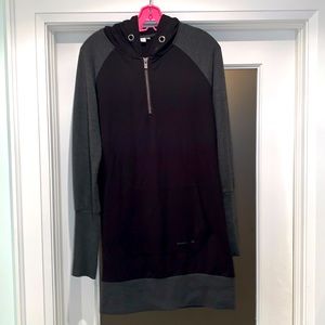 O’Neill 1/4 Zip Hoodie (very long) Size M
